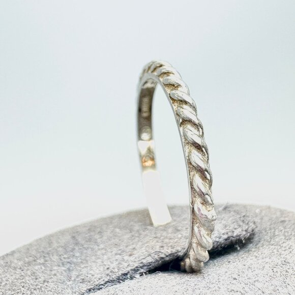 VTG Solid Sterling Silver 925 Twist Design Half Round Band Ring Size 7.75 - Picture 4 of 12